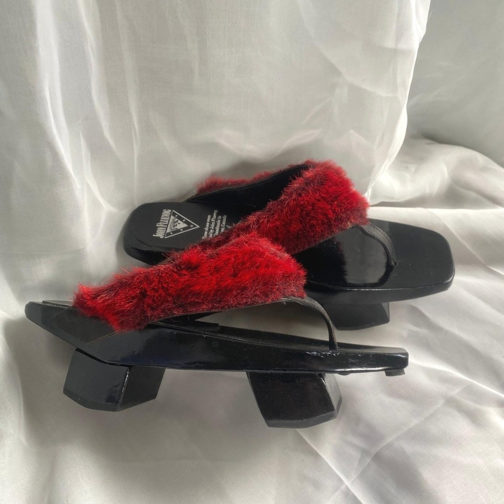 John Fluevog Red Fur Wood Geta Platform Sandals Black 36 6 Designer Luxury Bratz - Picture 2 of 9